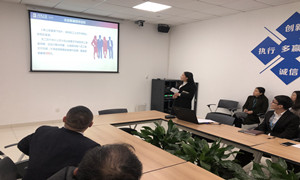 光谷店開展《簡化內(nèi)部接待》培訓